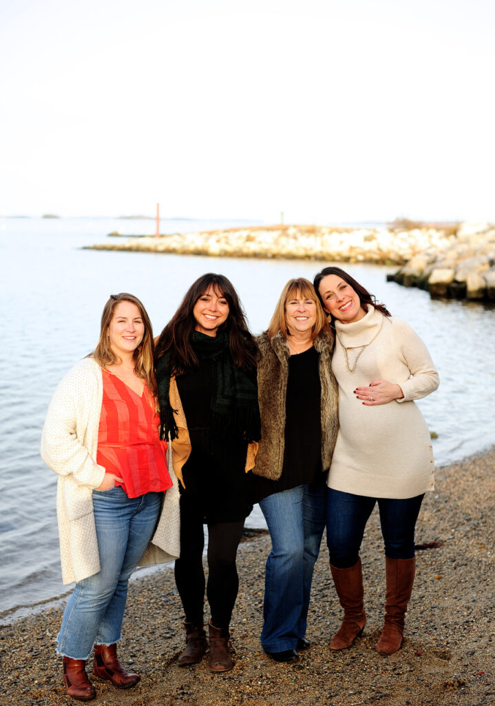 extended family photos at east end beach